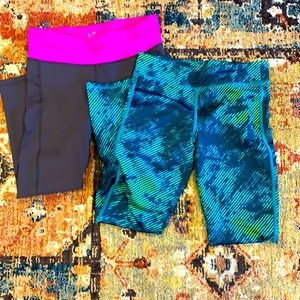 Bundle of 2 yoga leggings, fit like a size small